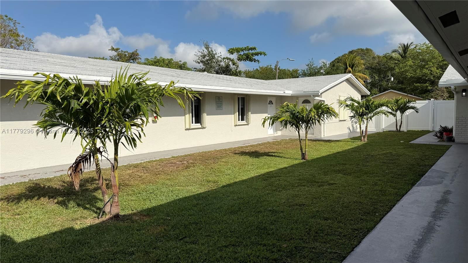 Real estate property located at 220 12th St, Broward, Monticello Park Amended P, Pompano Beach, FL