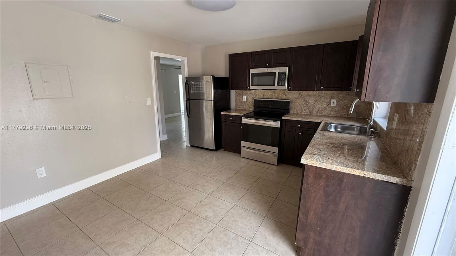 Real estate property located at 220 12th St, Broward, Monticello Park Amended P, Pompano Beach, FL