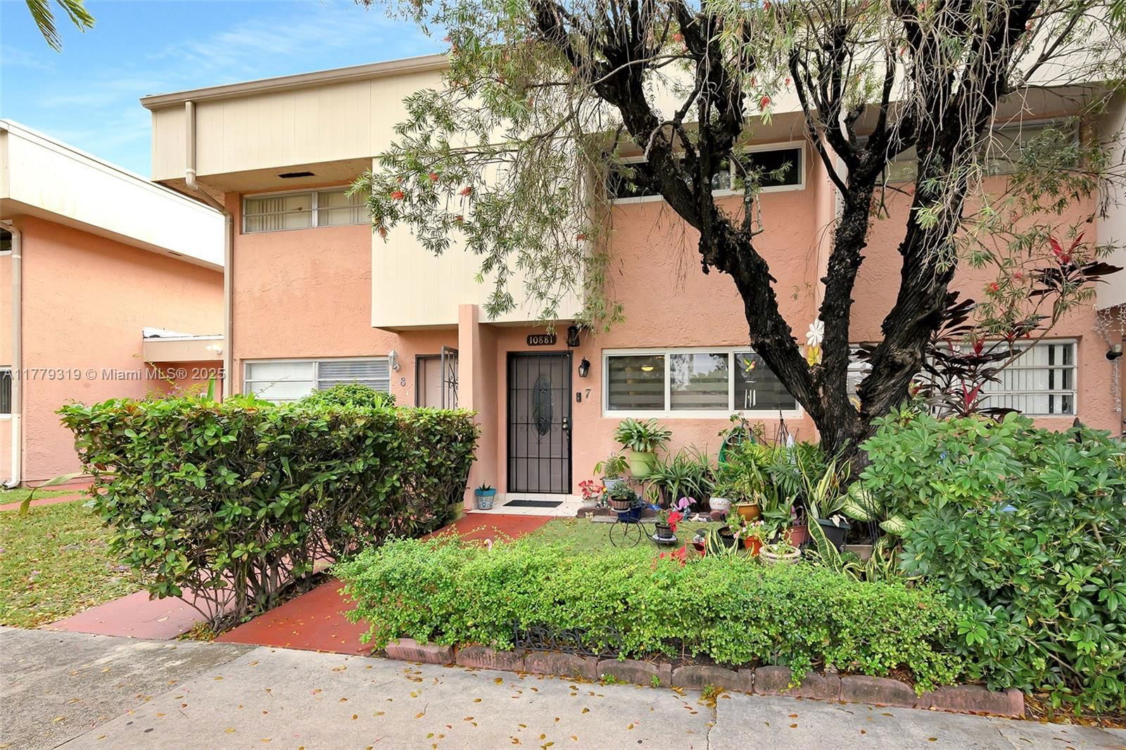 Real estate property located at 10881 6th St #7, Miami-dade, Sweet Village Condo, Sweetwater, FL