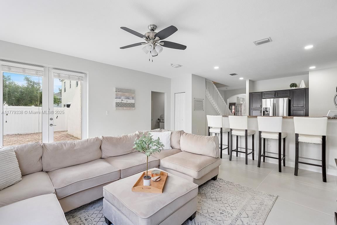 Real estate property located at 9183 171st Ct, Miami-dade, Kendall Commons Residenti, Miami, FL