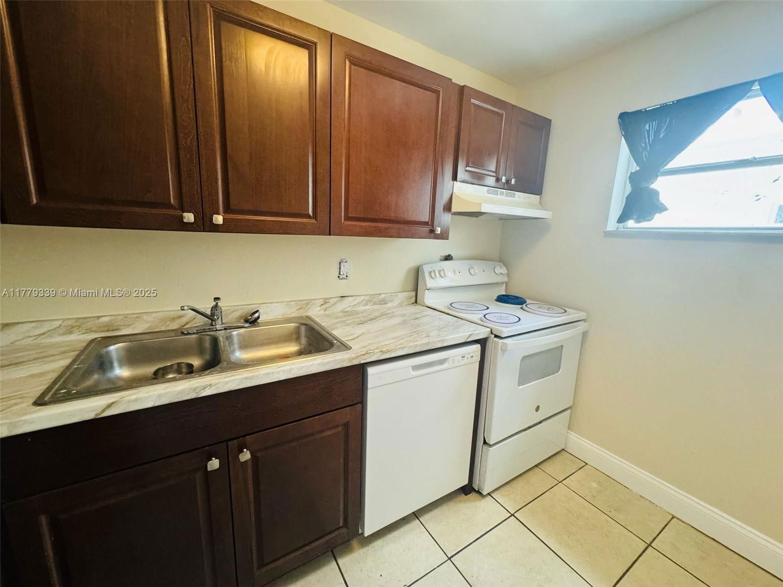 Real estate property located at 4215 University Dr #315, Broward, Springcrest Condo, Sunrise, FL