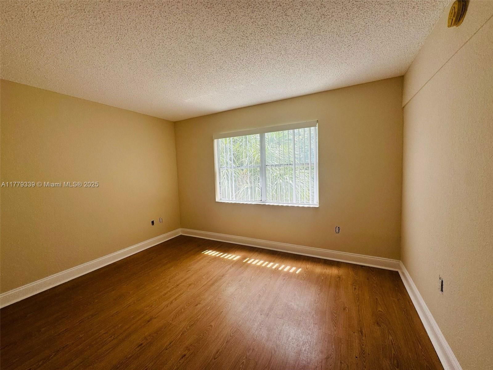 Real estate property located at 4215 University Dr #315, Broward, Springcrest Condo, Sunrise, FL