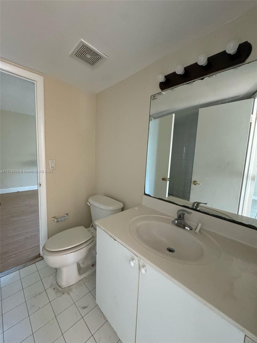 Real estate property located at 4215 University Dr #315, Broward, Springcrest Condo, Sunrise, FL
