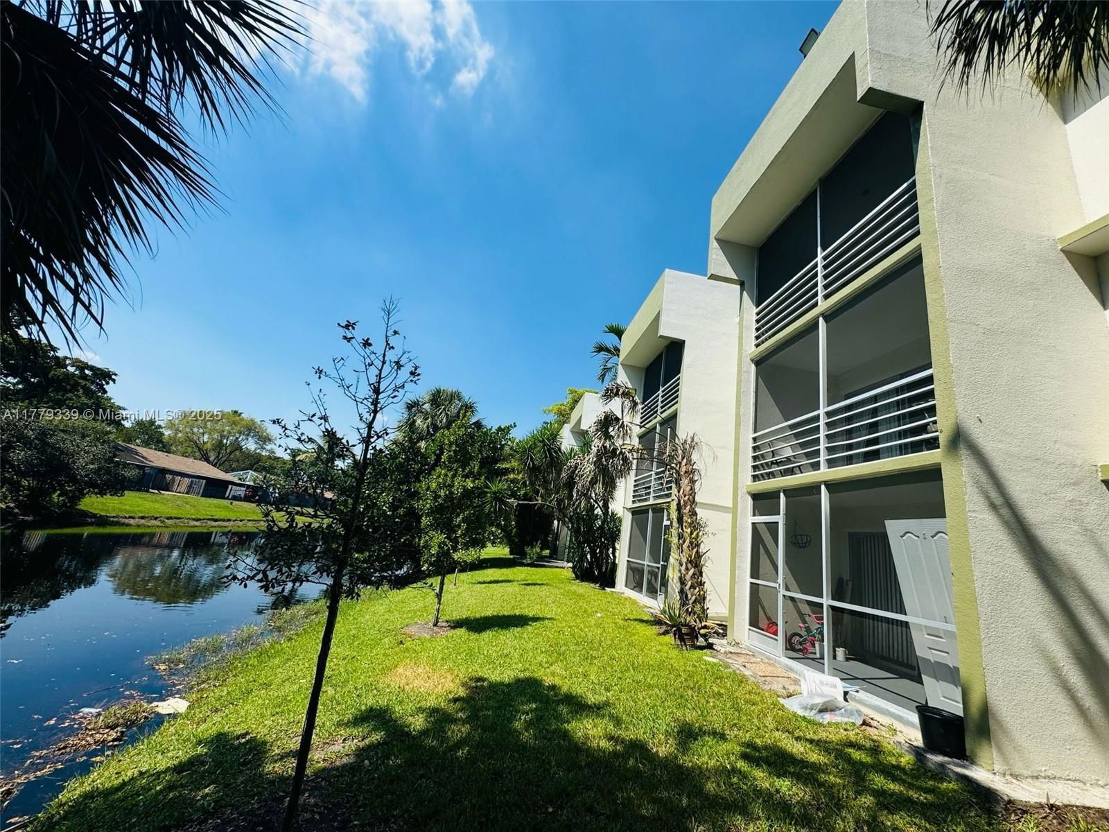 Real estate property located at 4215 University Dr #315, Broward, Springcrest Condo, Sunrise, FL