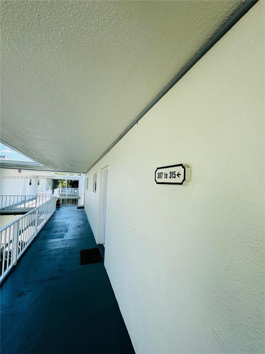 Real estate property located at 4215 University Dr #315, Broward, Springcrest Condo, Sunrise, FL