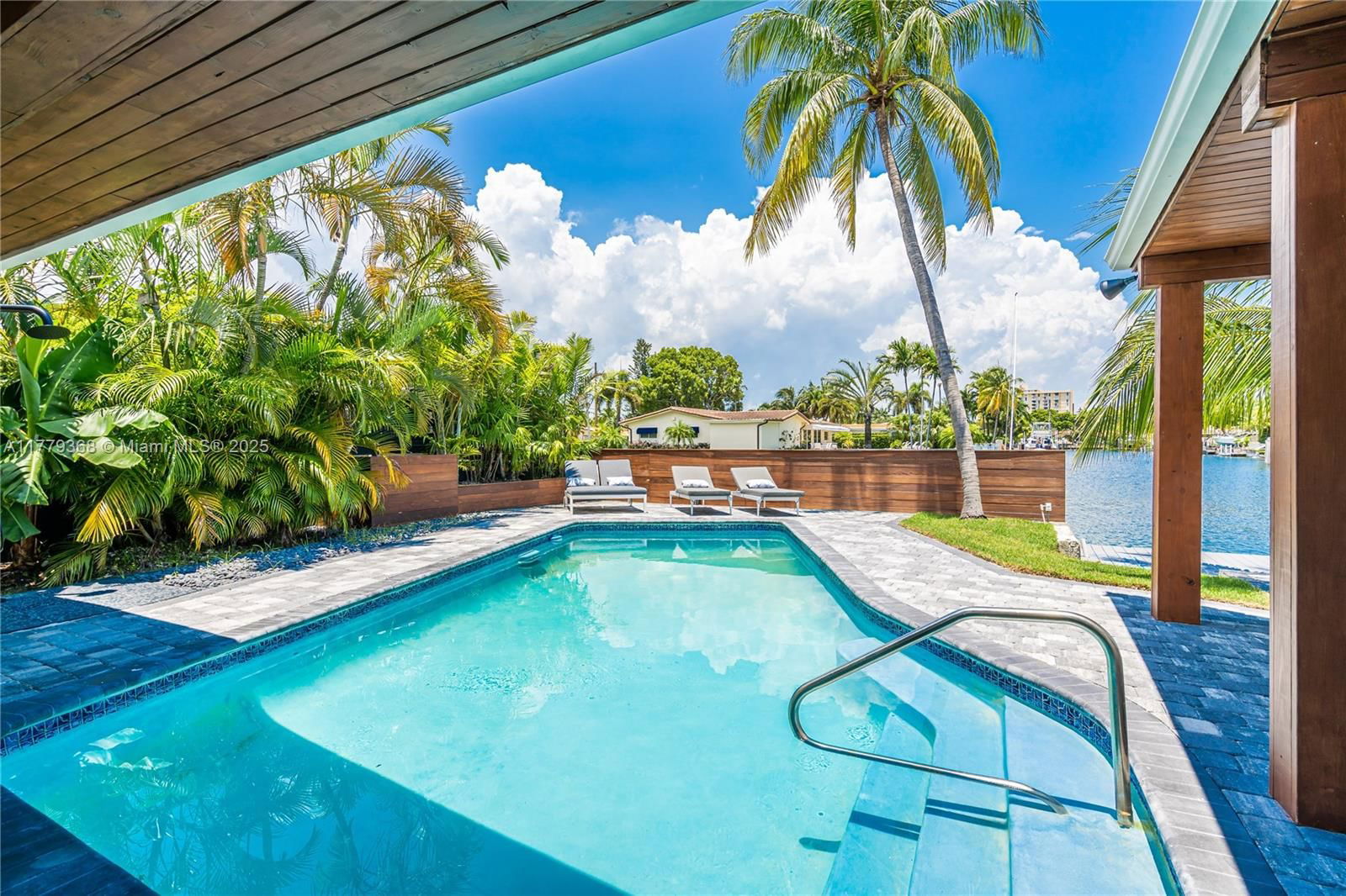 Real estate property located at 2243 Bayview Ln, Miami-dade, Keystone Island No 2, North Miami, FL