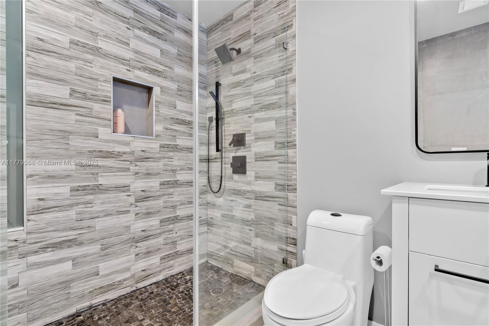 Real estate property located at 2243 Bayview Ln, Miami-dade, Keystone Island No 2, North Miami, FL