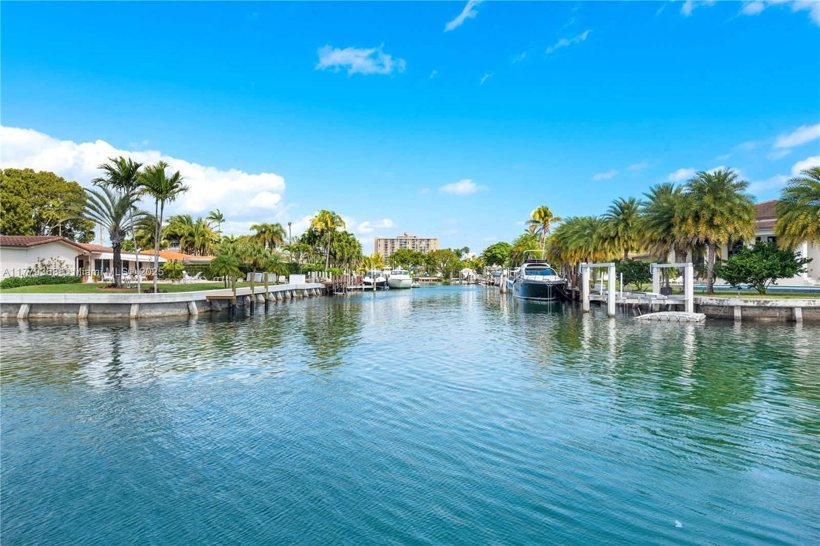 Real estate property located at 2243 Bayview Ln, Miami-dade, Keystone Island No 2, North Miami, FL