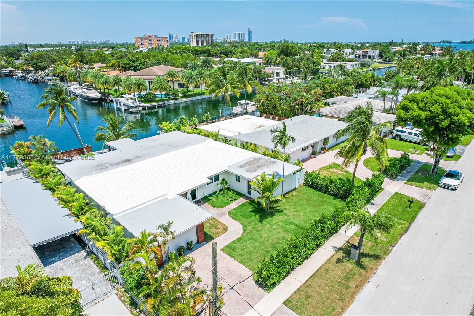 Real estate property located at 2243 Bayview Ln, Miami-dade, Keystone Island No 2, North Miami, FL