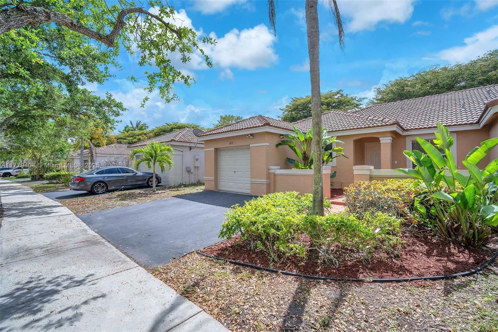 Real estate property located at 1617 Zenith Way, Broward, Sector 2-parcels 21a 25 2, Weston, FL