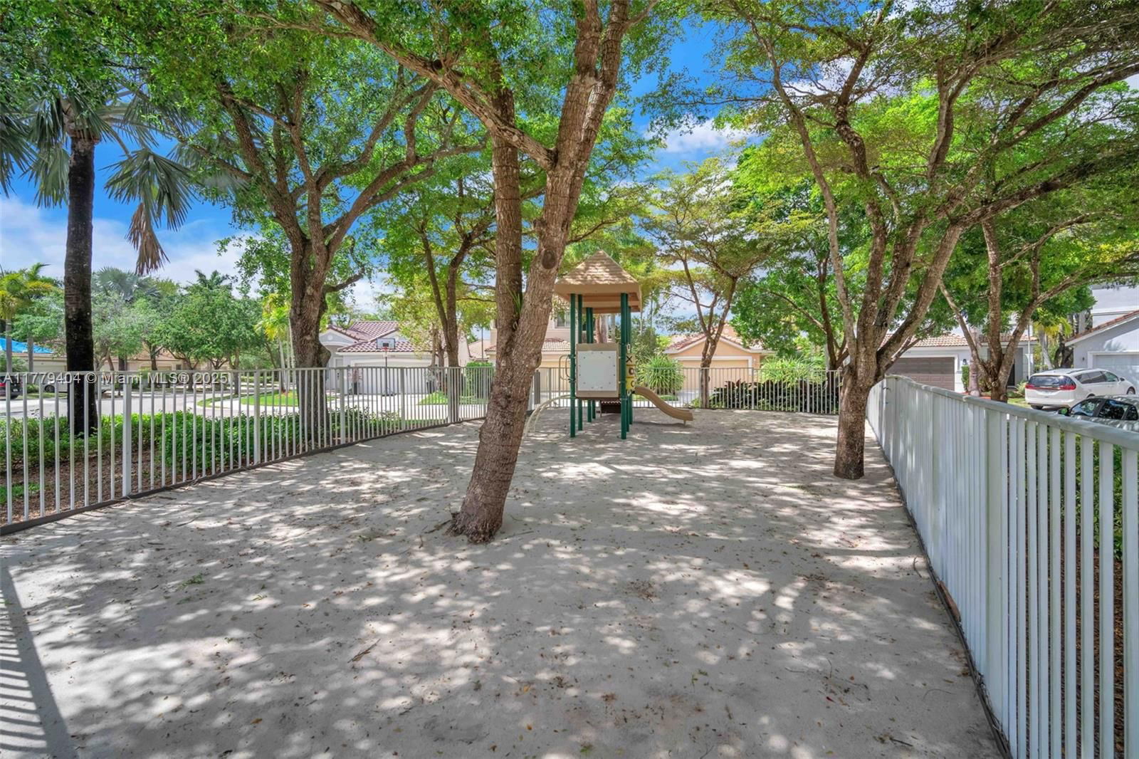 Real estate property located at 1617 Zenith Way, Broward, Sector 2-parcels 21a 25 2, Weston, FL