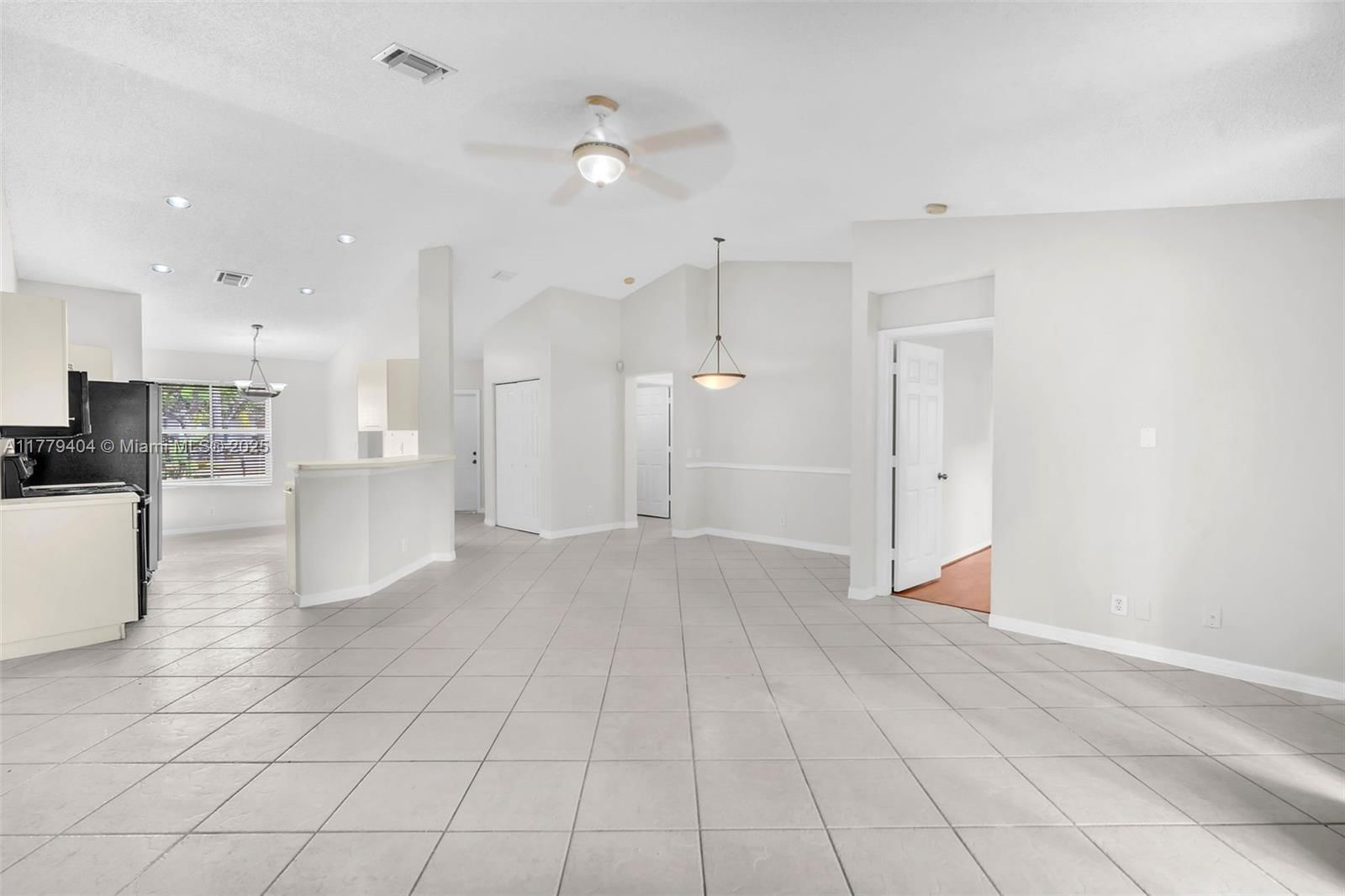 Real estate property located at 1617 Zenith Way, Broward, Sector 2-parcels 21a 25 2, Weston, FL