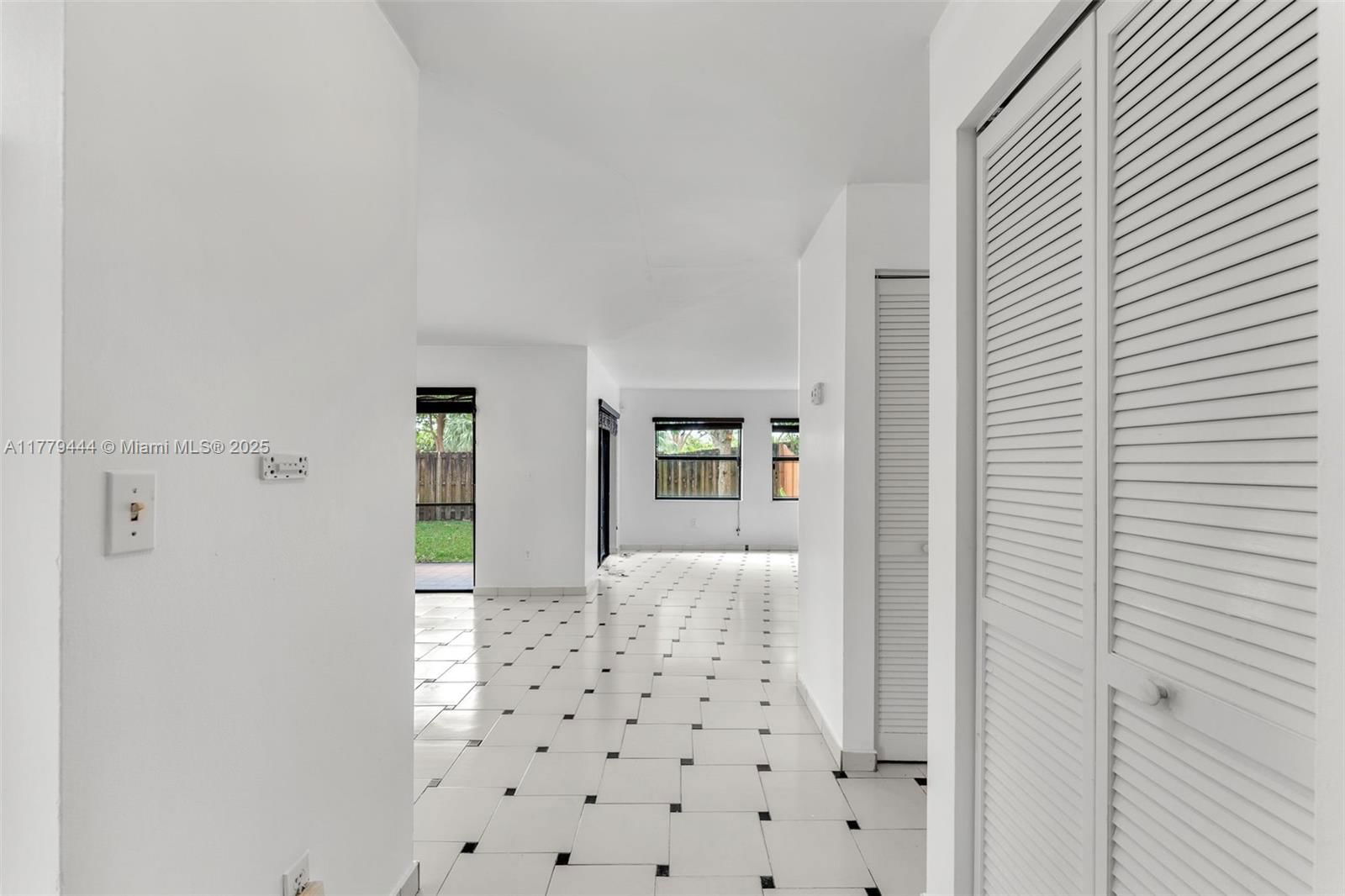 Real estate property located at 15026 96th Ter, Miami-dade, Hammocks Sec 3, Miami, FL
