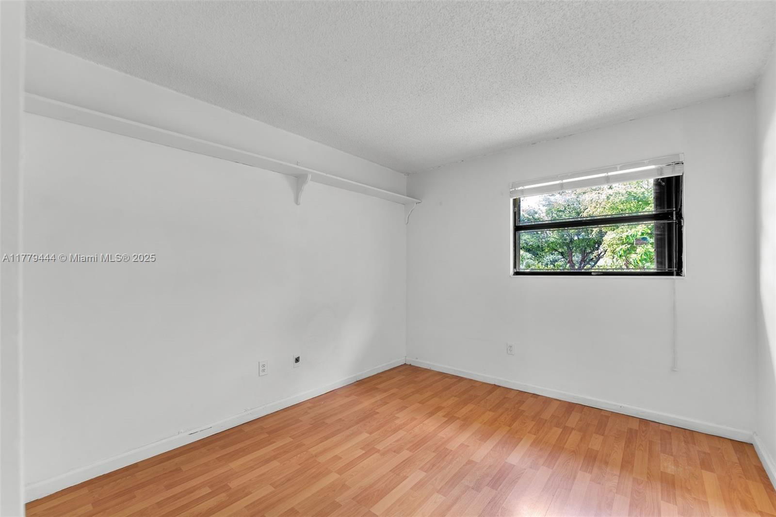 Real estate property located at 15026 96th Ter, Miami-dade, Hammocks Sec 3, Miami, FL