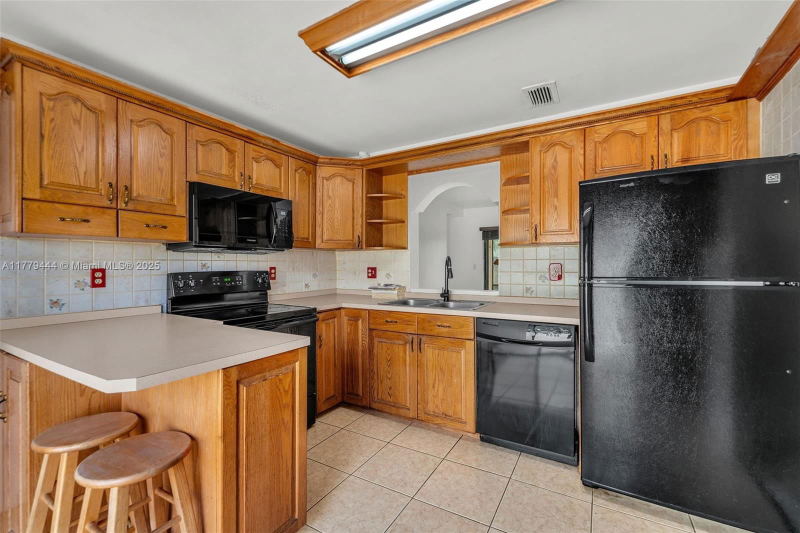 Real estate property located at 15026 96th Ter, Miami-dade, Hammocks Sec 3, Miami, FL