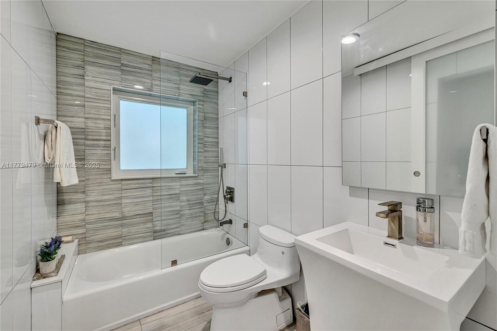 Real estate property located at 4515 Bay Rd, Miami-dade, Nautilus Sub, Miami Beach, FL
