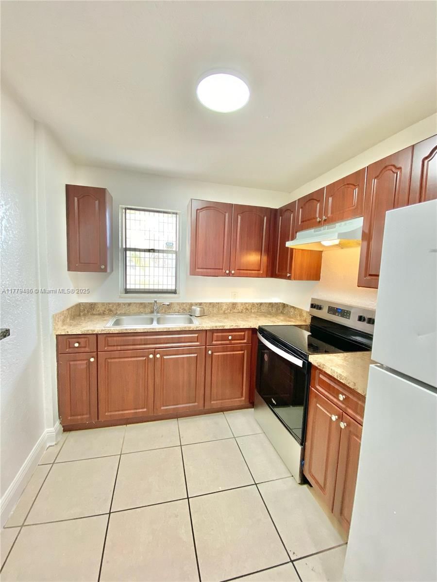 Real estate property located at 4160 21st St #216-E, Broward, Calypso Cay Condo, Lauderhill, FL