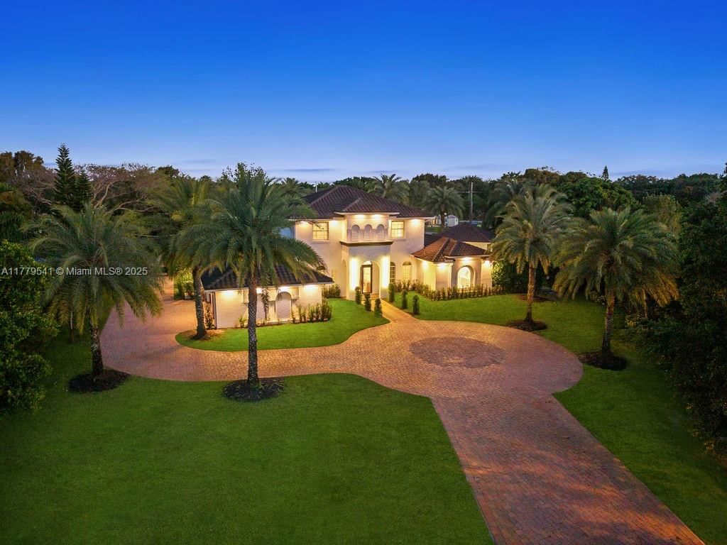 Real estate property located at 14200 Jockey Cir S, Broward, Charleston Oaks, Davie, FL