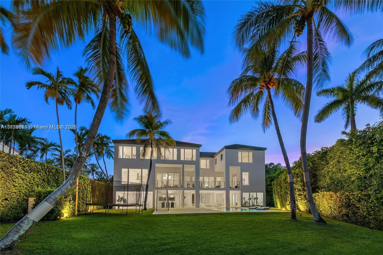 Real estate property located at 481 Mashta Drive, Miami-dade, Smugglers Cove, Key Biscayne, FL
