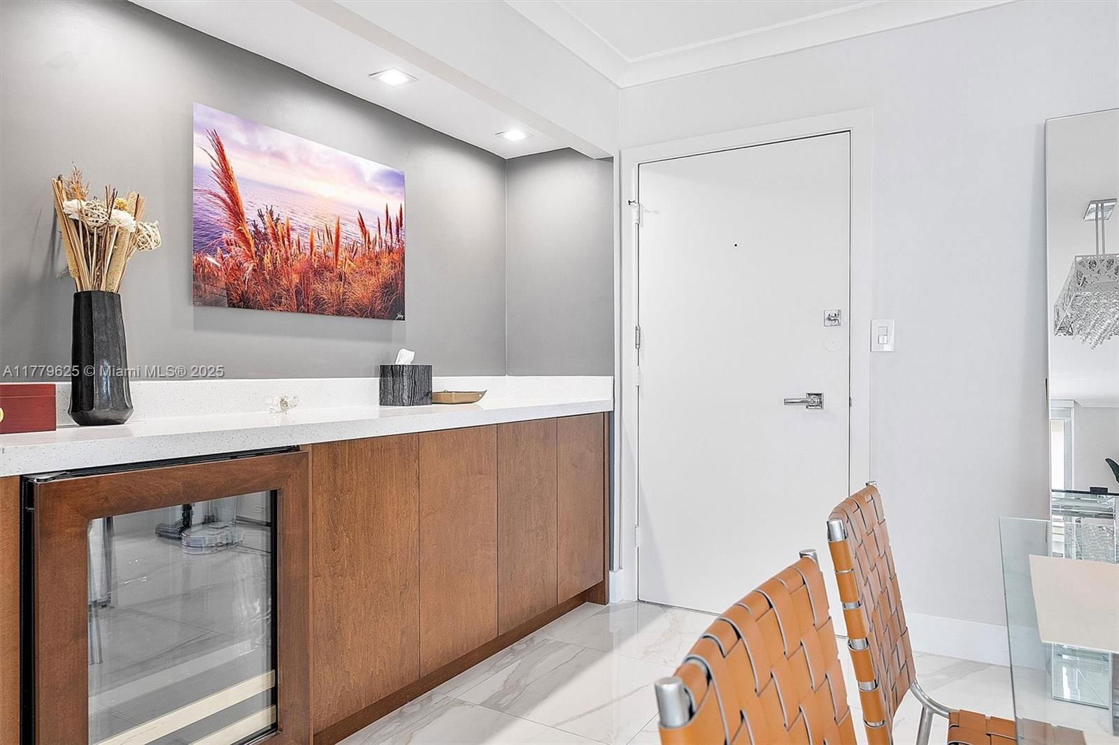Real estate property located at 5555 Collins Ave #16B, Miami-dade, Oceanside Plaza Condo, Miami Beach, FL