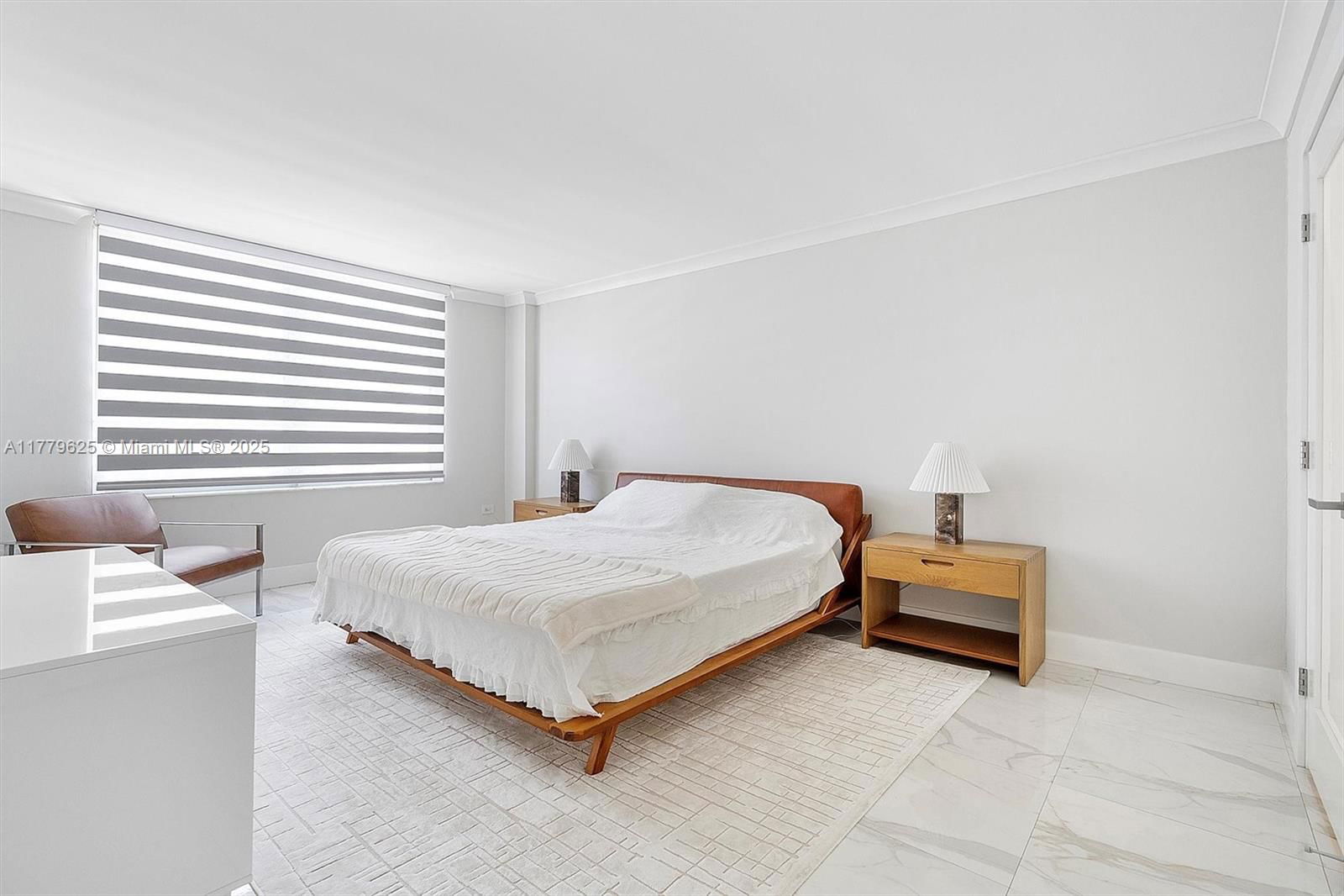 Real estate property located at 5555 Collins Ave #16B, Miami-dade, Oceanside Plaza Condo, Miami Beach, FL