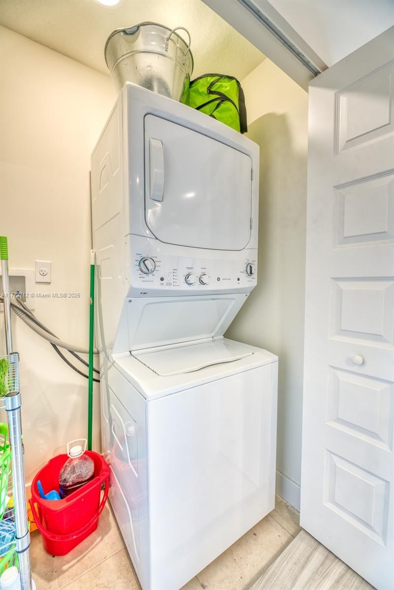 Real estate property located at 7831 104 Ave #23, Miami-dade, Apex, Doral, FL