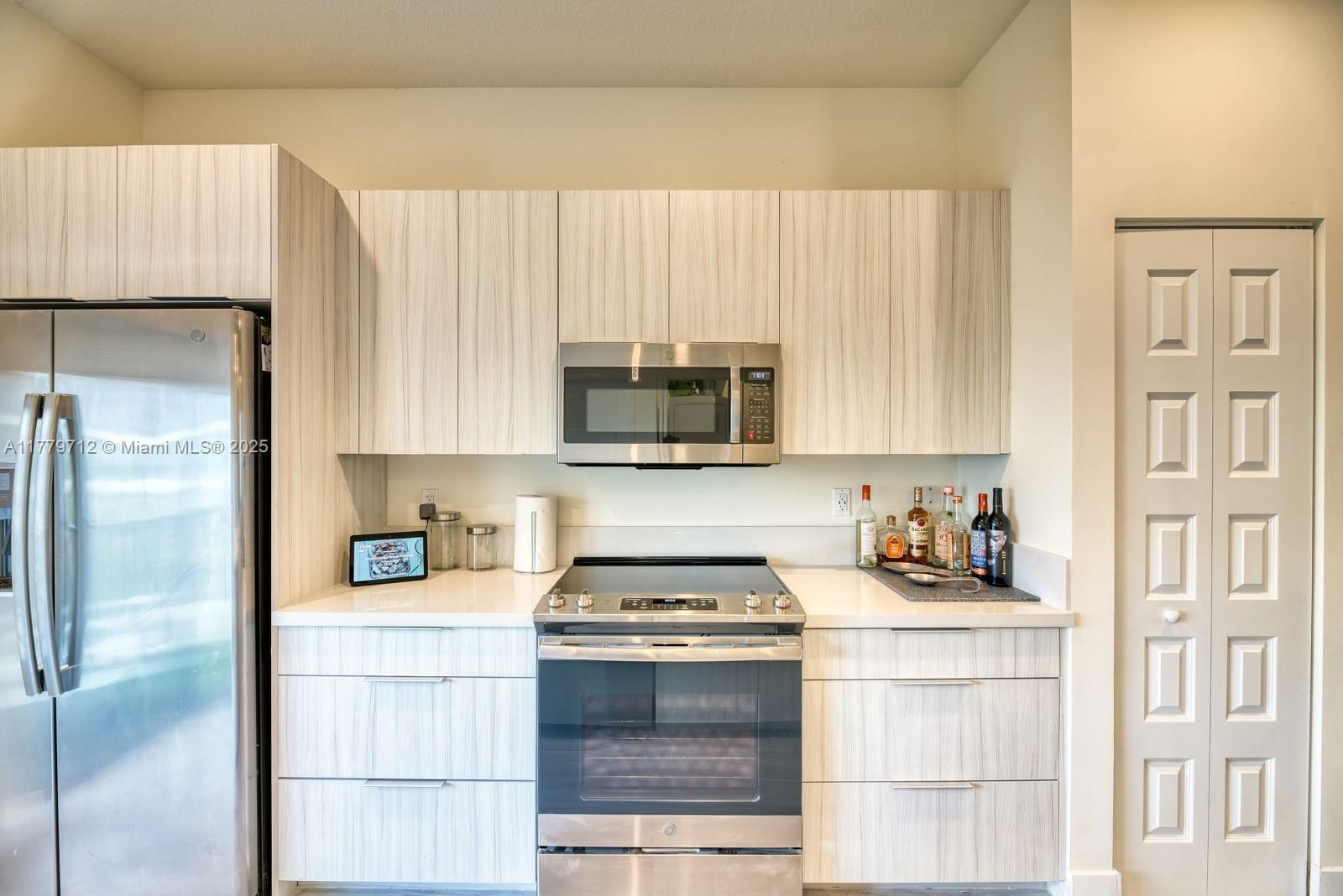 Real estate property located at 7831 104 Ave #23, Miami-dade, Apex, Doral, FL