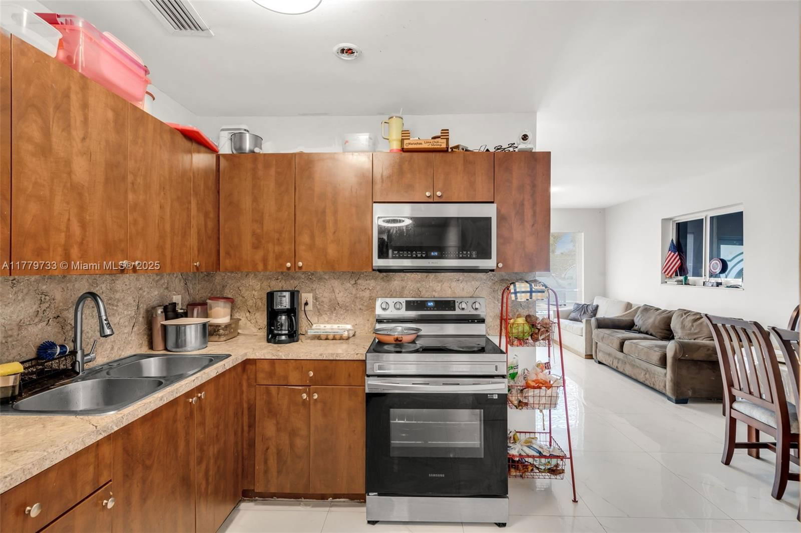 Real estate property located at 3201 98th St, Miami-dade, Ricmar Heights, Miami, FL