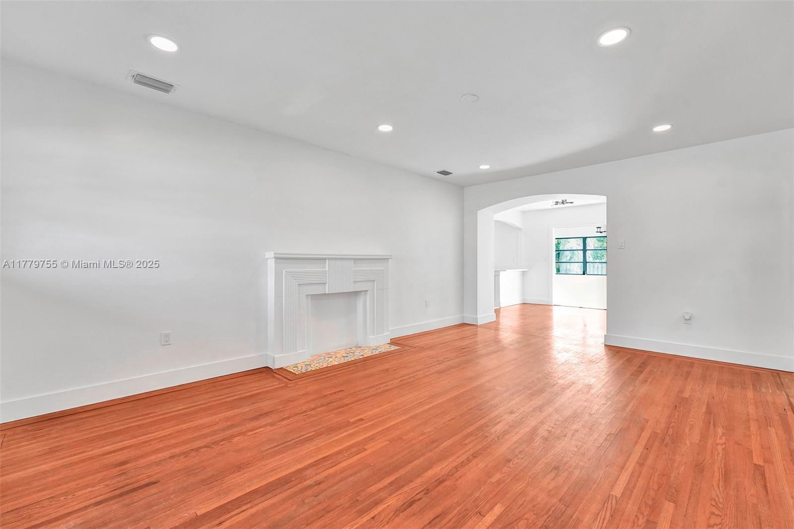 Real estate property located at 9173 Byron Ave, Miami-dade, Altos Del Mar No 4, Surfside, FL