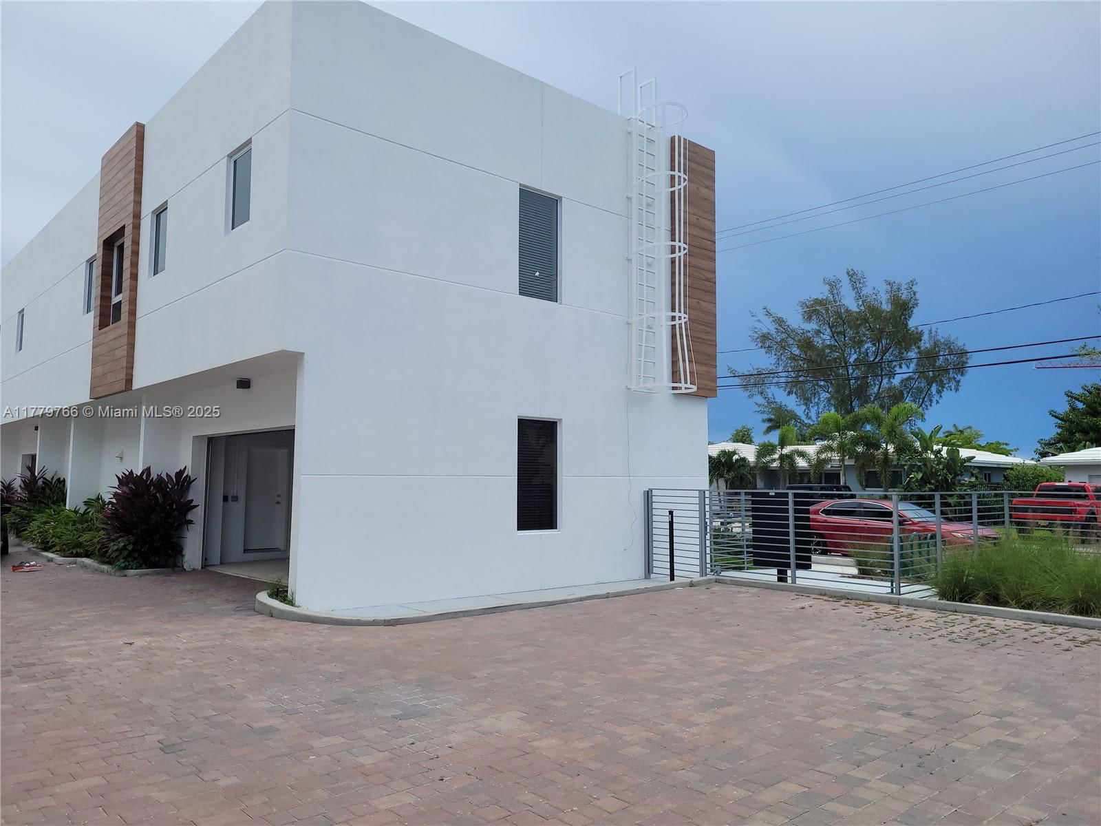 Real estate property located at 1251 18th Ave, Broward, Lake Ridge, Fort Lauderdale, FL