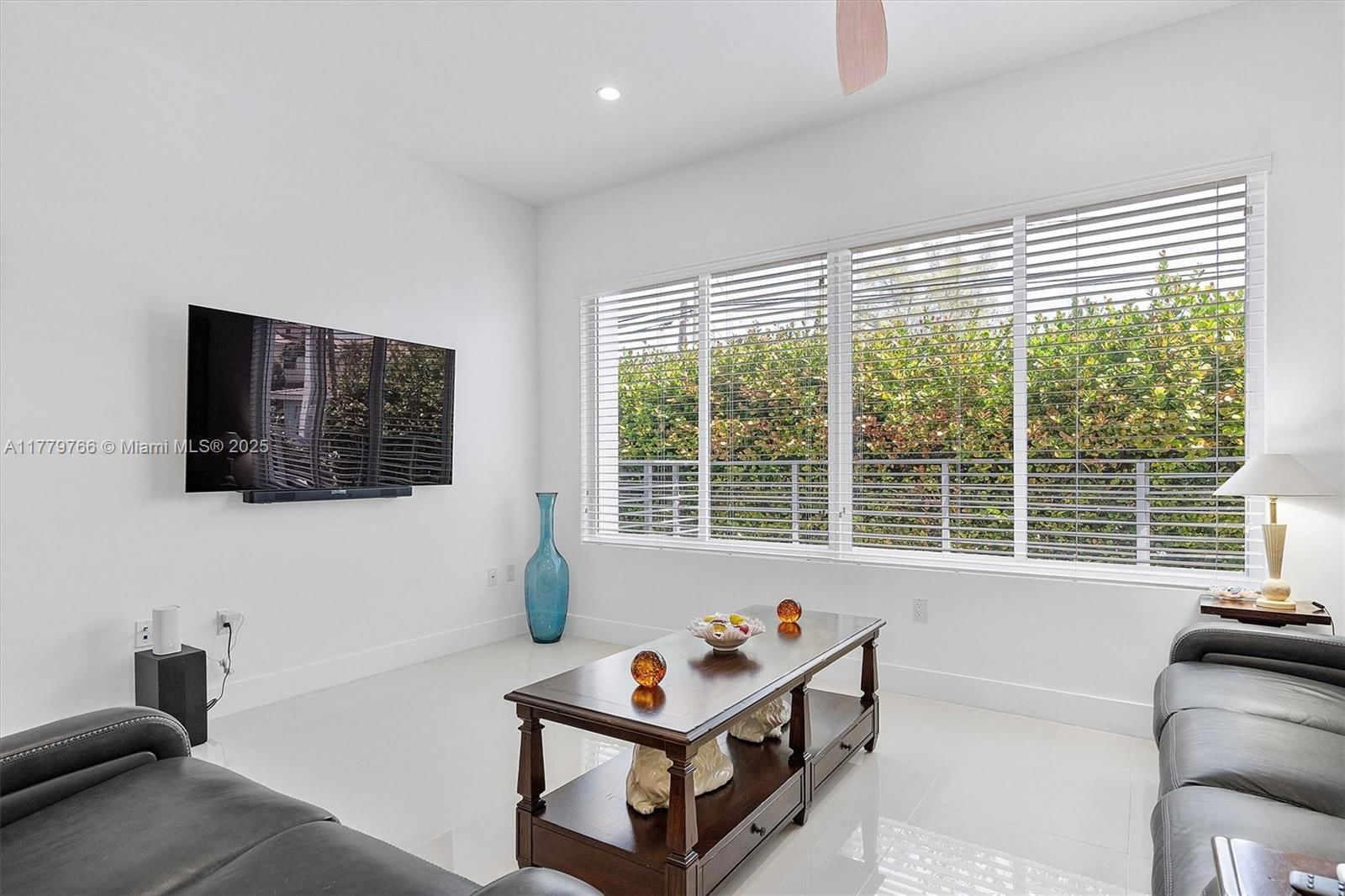 Real estate property located at 1251 18th Ave, Broward, Lake Ridge, Fort Lauderdale, FL