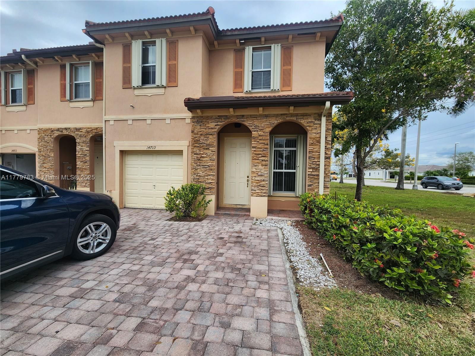 Real estate property located at 14709 25th St #14709, Miami-dade, Coral Lakes Kingdom, Miami, FL