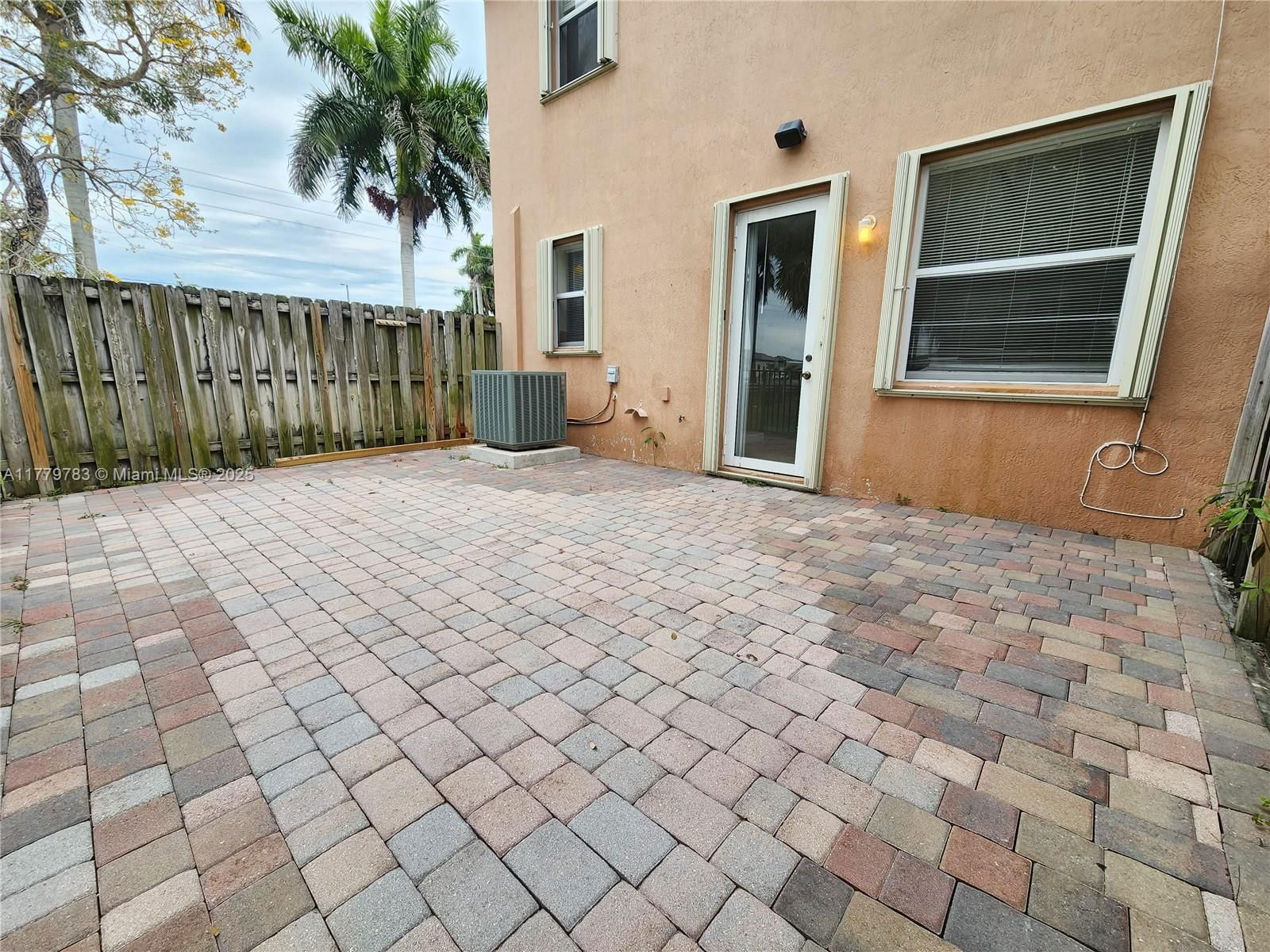 Real estate property located at 14709 25th St #14709, Miami-dade, Coral Lakes Kingdom, Miami, FL