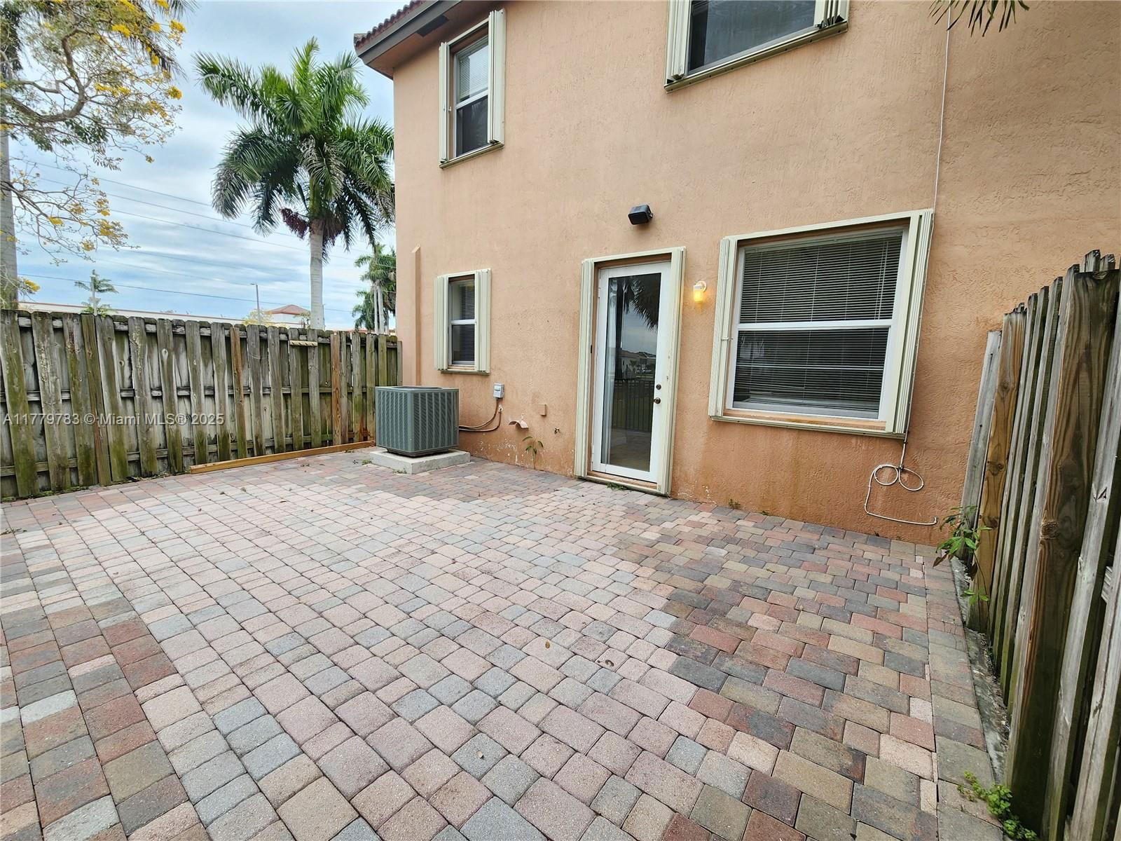 Real estate property located at 14709 25th St #14709, Miami-dade, Coral Lakes Kingdom, Miami, FL