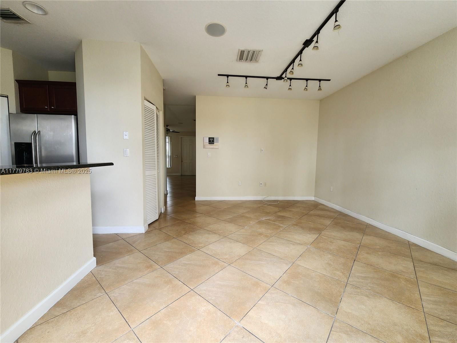 Real estate property located at 14709 25th St #14709, Miami-dade, Coral Lakes Kingdom, Miami, FL