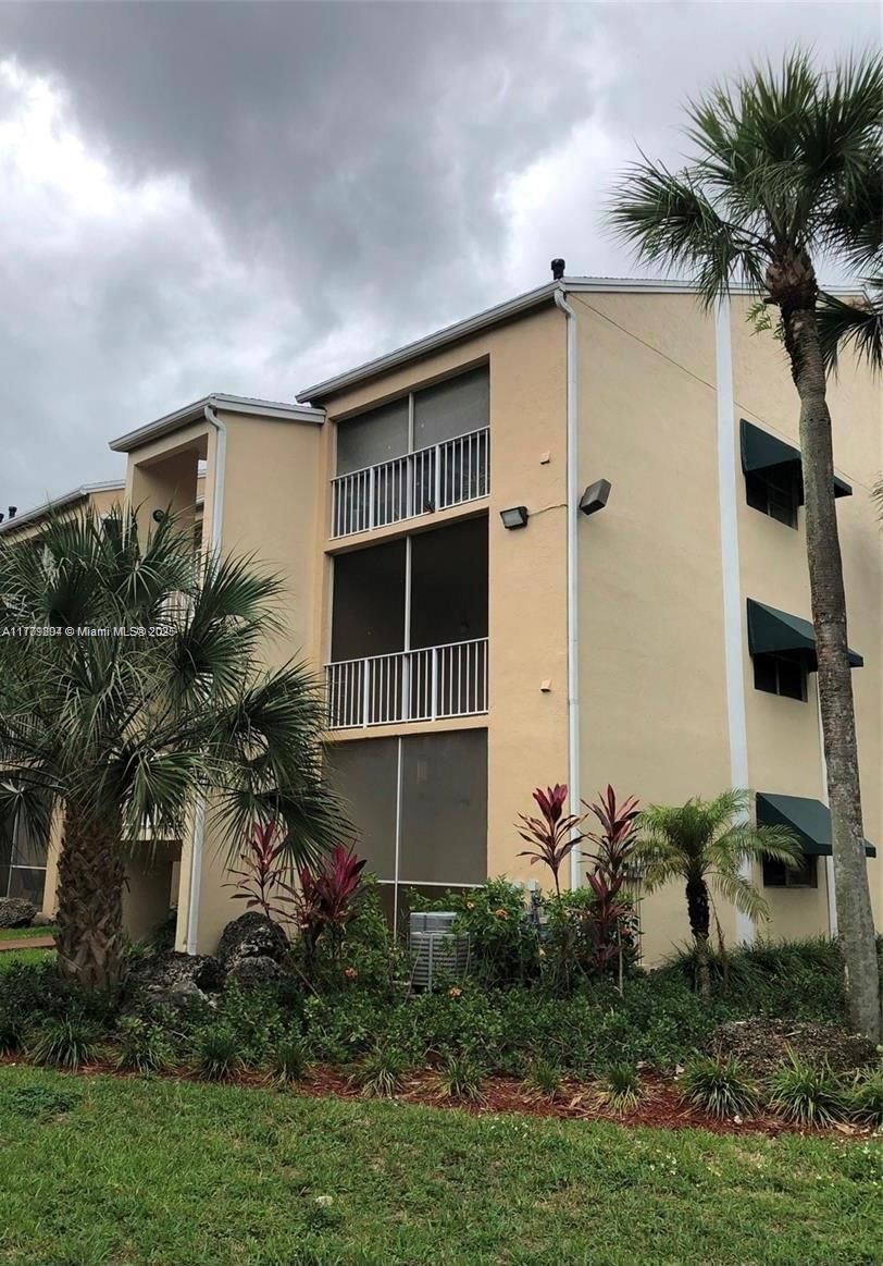 Real estate property located at 15300 106th Ter #534, Miami-dade, Hammocks Trails Condo, Miami, FL