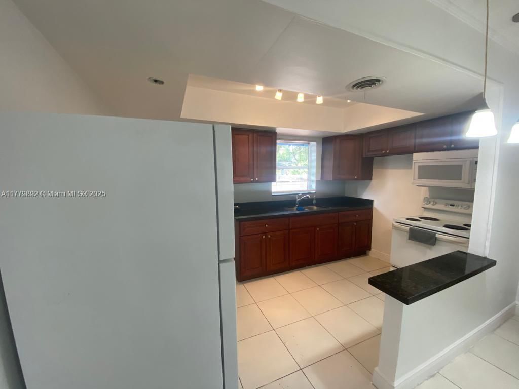 Real estate property located at 4290 21st Ave, Broward, Tamarac Forest, Oakland Park, FL