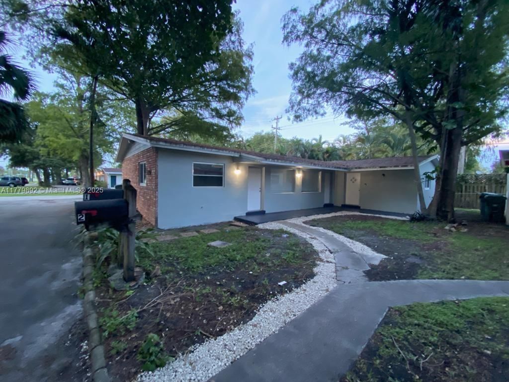 Real estate property located at 4290 21st Ave, Broward, Tamarac Forest, Oakland Park, FL
