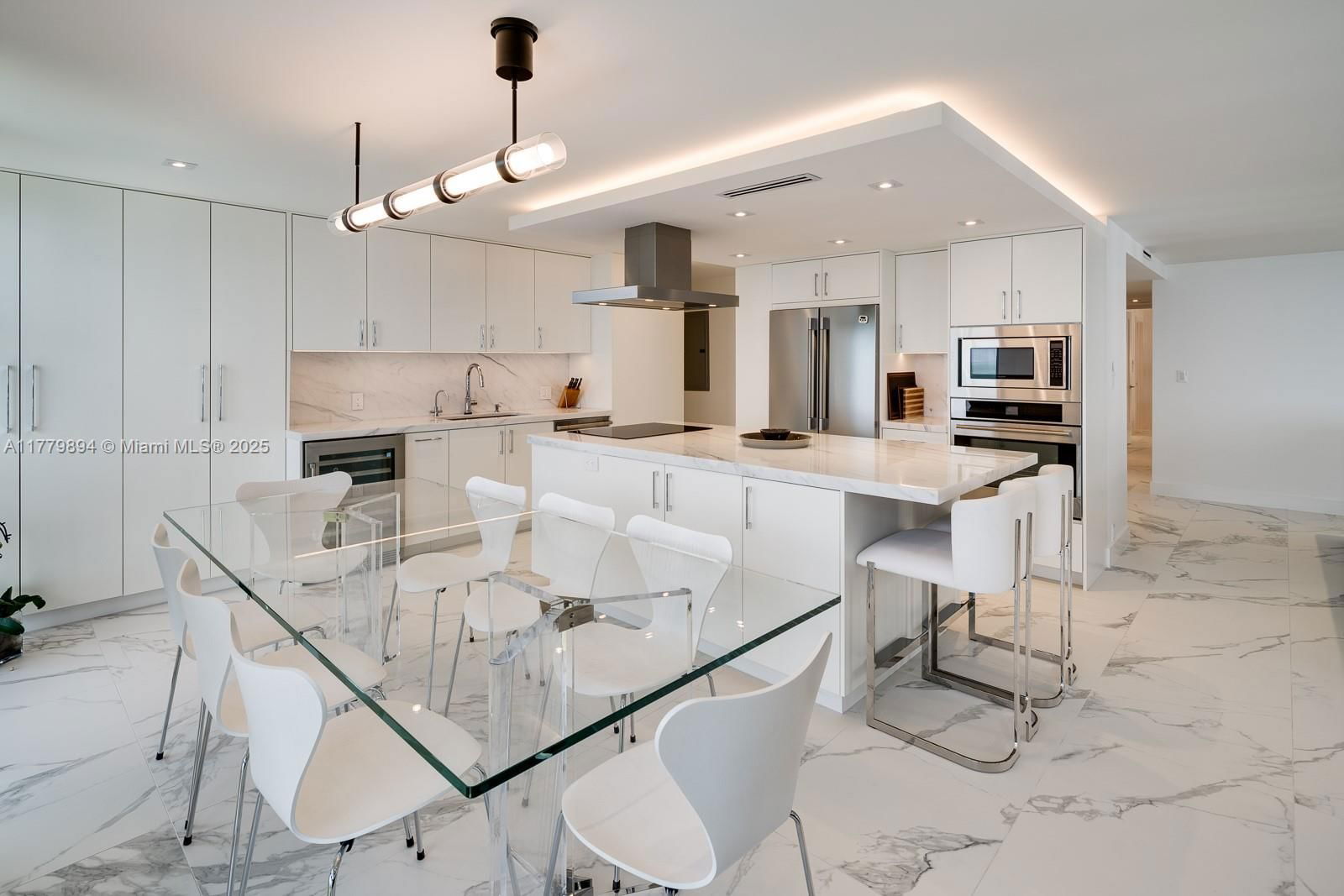Real estate property located at 1121 Crandon Blvd D907, Miami-dade, Towers Of Key Biscayne Co, Key Biscayne, FL