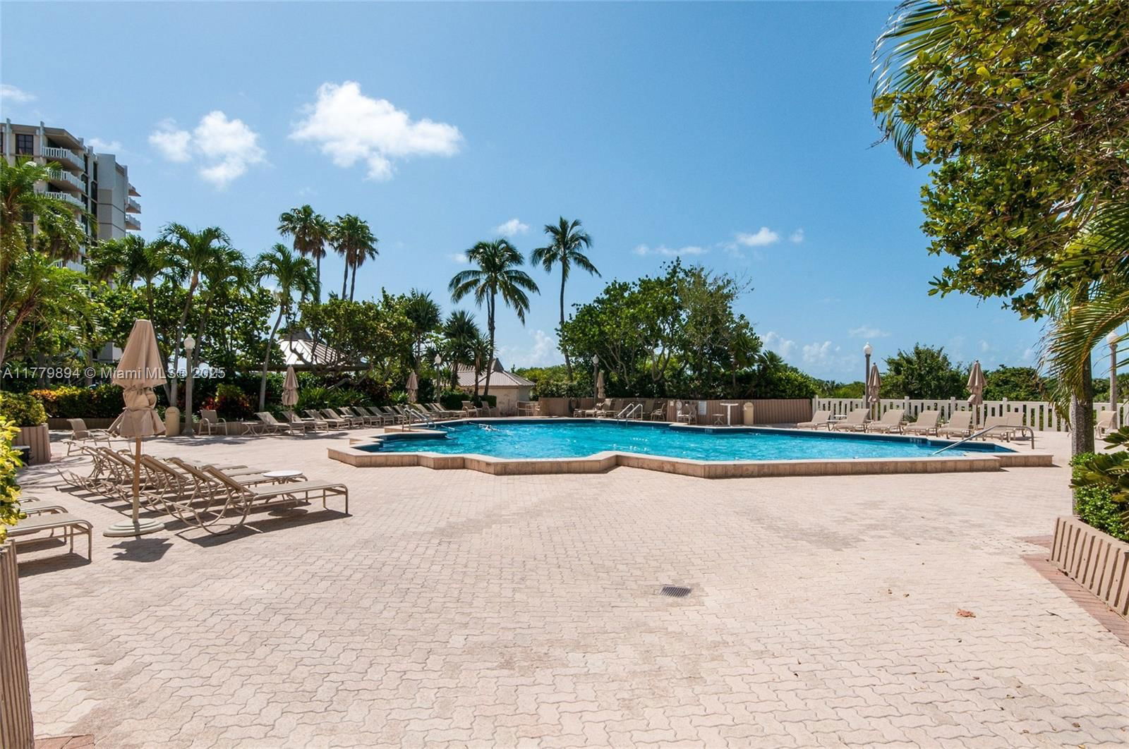 Real estate property located at 1121 Crandon Blvd D907, Miami-dade, Towers Of Key Biscayne Co, Key Biscayne, FL