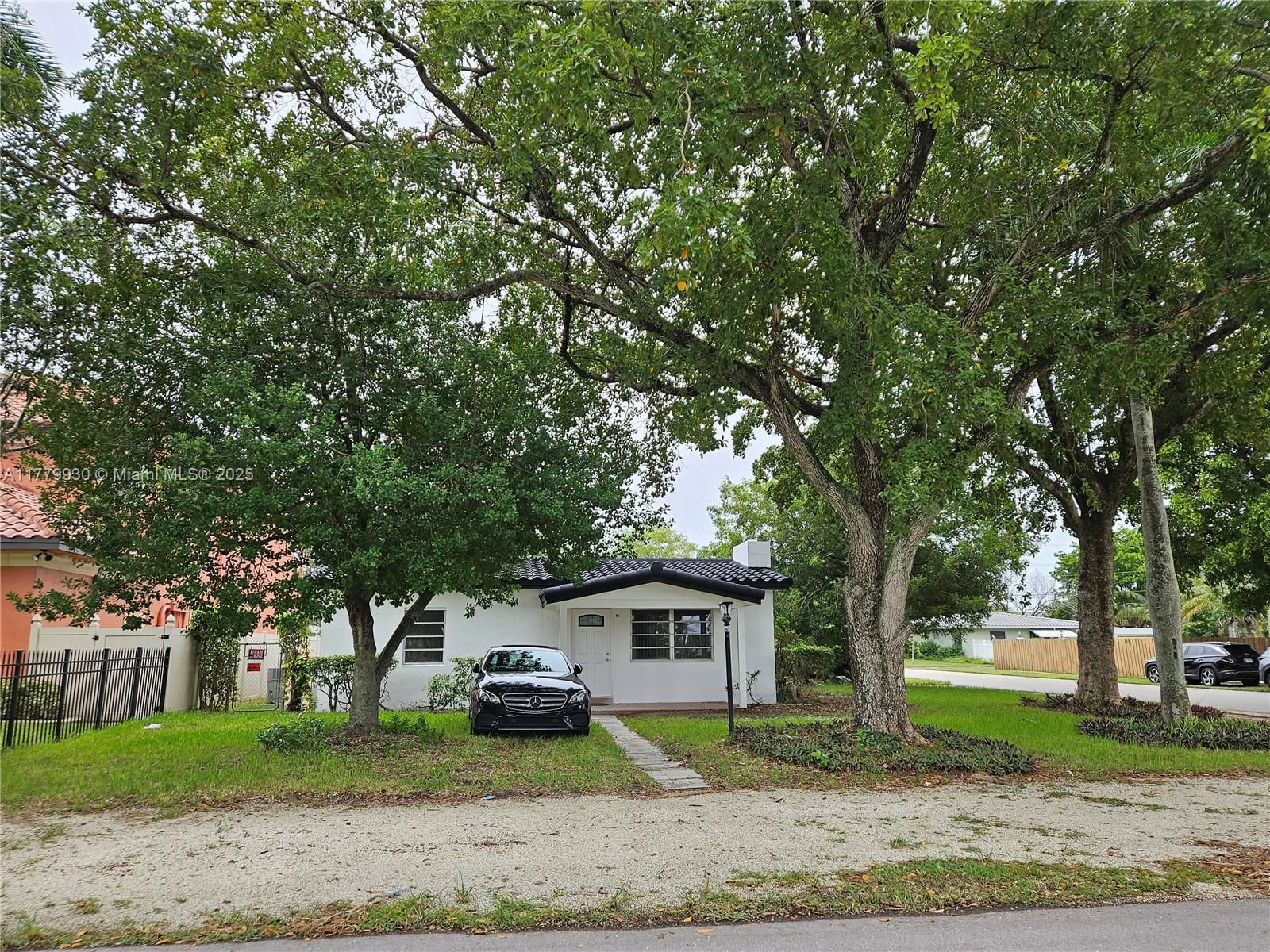 Real estate property located at 700 7th St, Broward, East Haven, Pompano Beach, FL