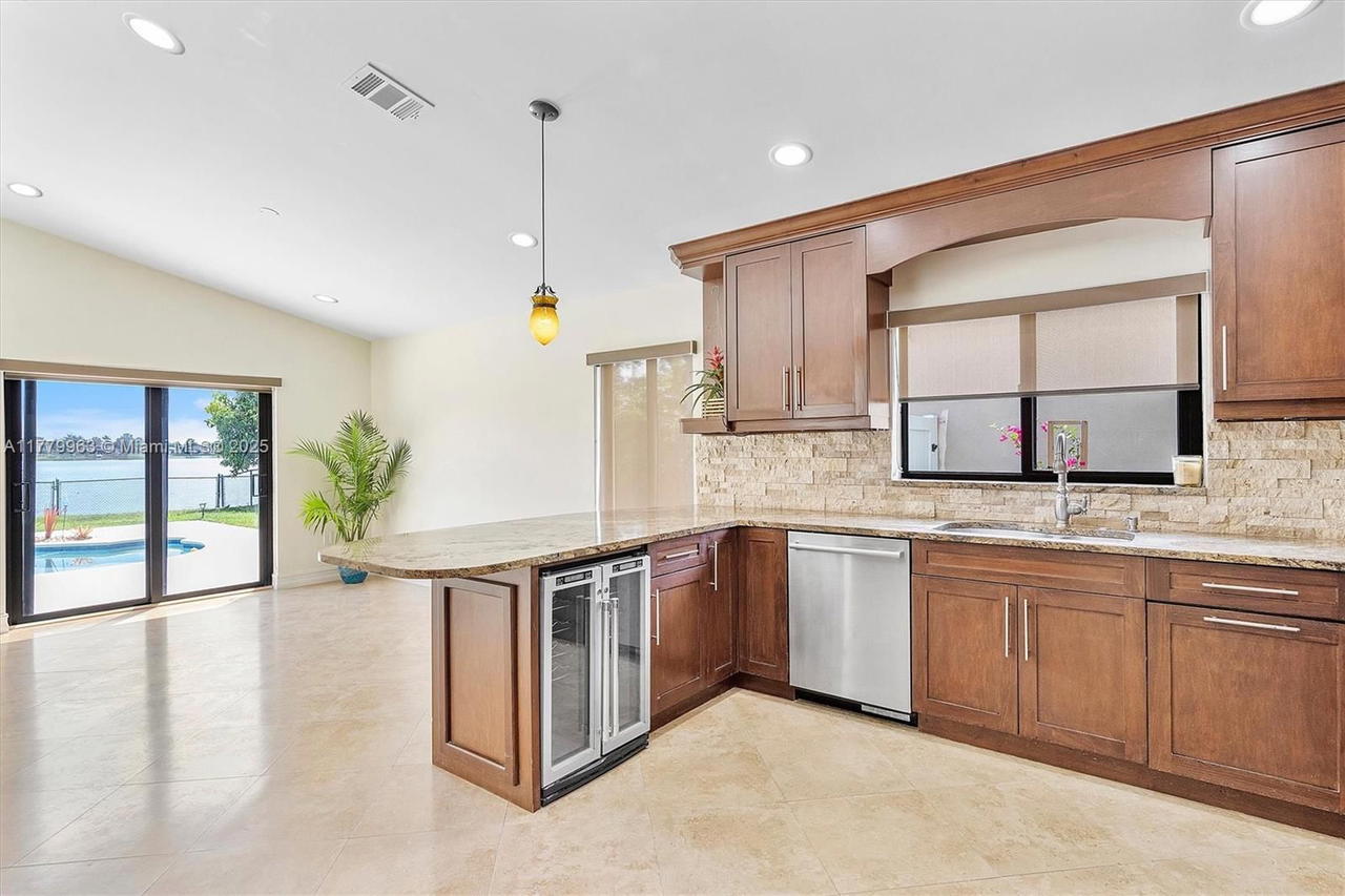 Real estate property located at 18628 24th Pl, Broward, Big Sky Plat, Pembroke Pines, FL