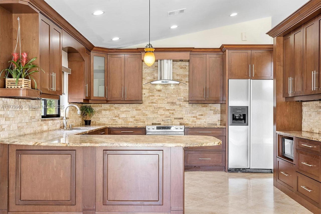 Real estate property located at 18628 24th Pl, Broward, Big Sky Plat, Pembroke Pines, FL