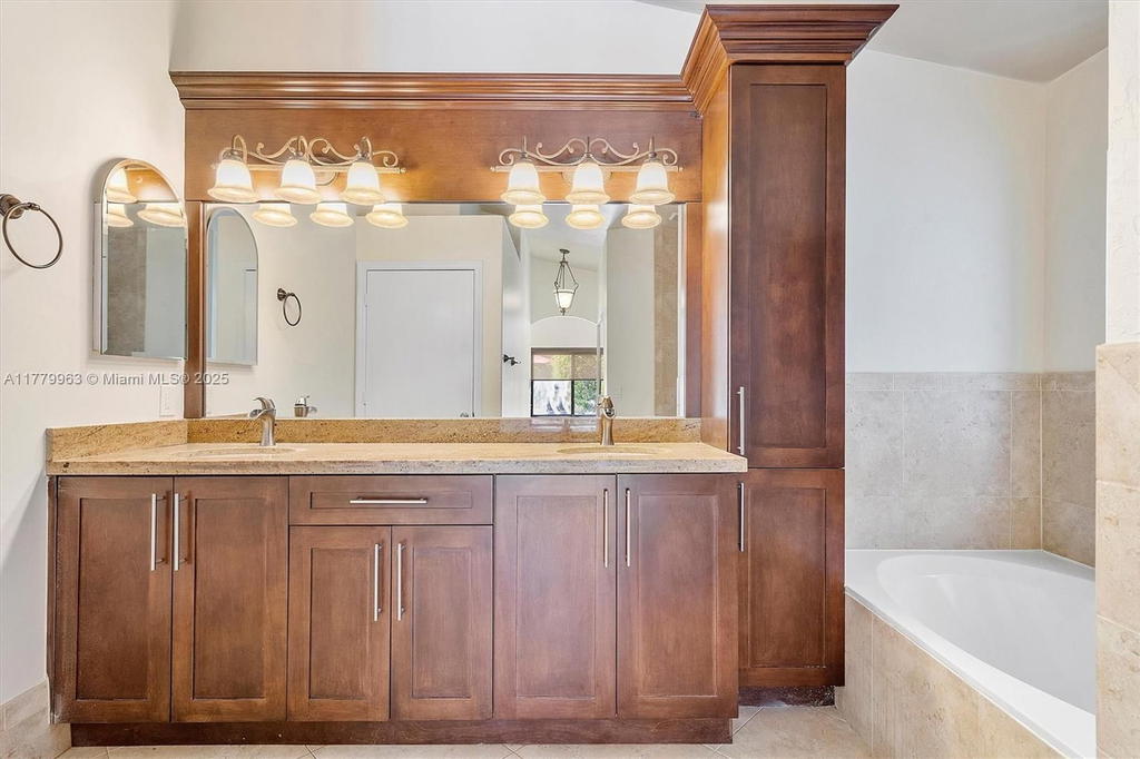 Real estate property located at 18628 24th Pl, Broward, Big Sky Plat, Pembroke Pines, FL
