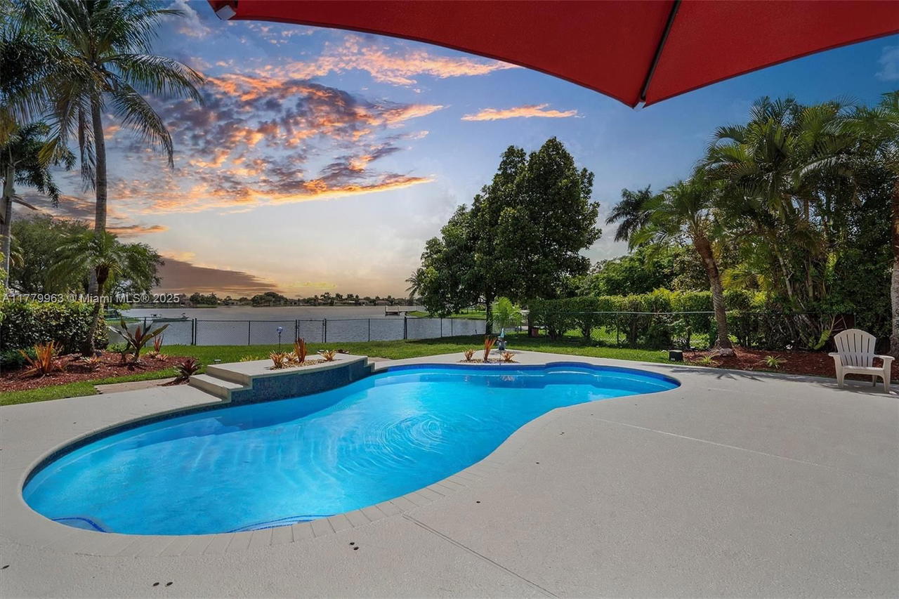 Real estate property located at 18628 24th Pl, Broward, Big Sky Plat, Pembroke Pines, FL