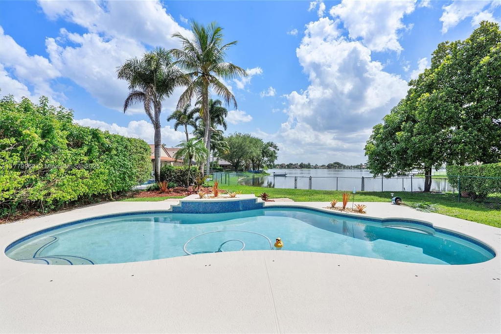 Real estate property located at 18628 24th Pl, Broward, Big Sky Plat, Pembroke Pines, FL