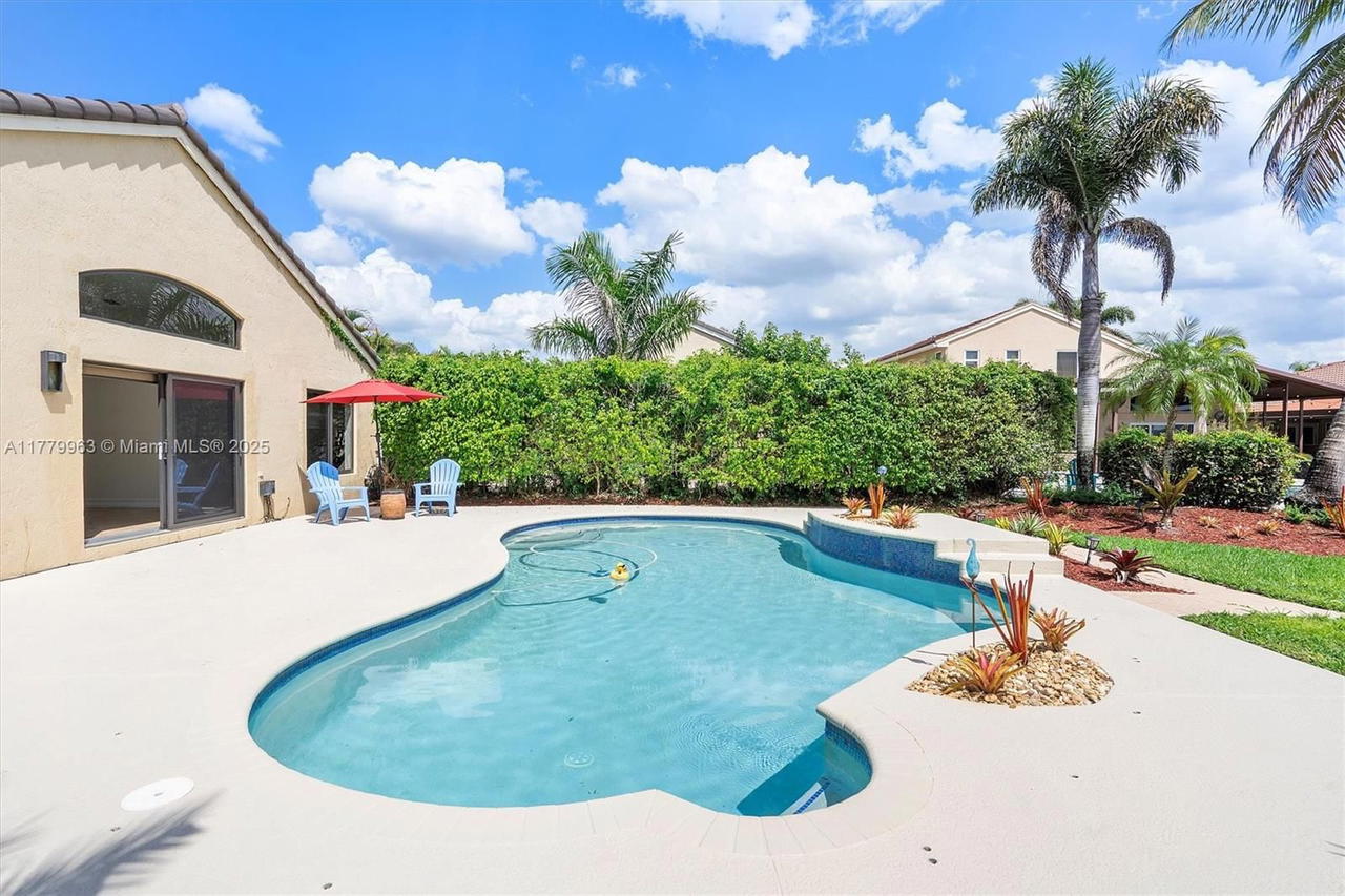 Real estate property located at 18628 24th Pl, Broward, Big Sky Plat, Pembroke Pines, FL