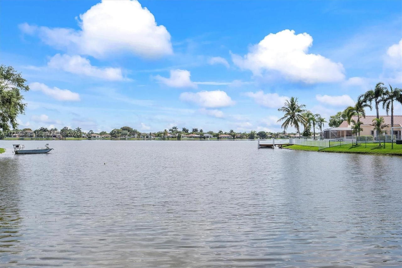 Real estate property located at 18628 24th Pl, Broward, Big Sky Plat, Pembroke Pines, FL