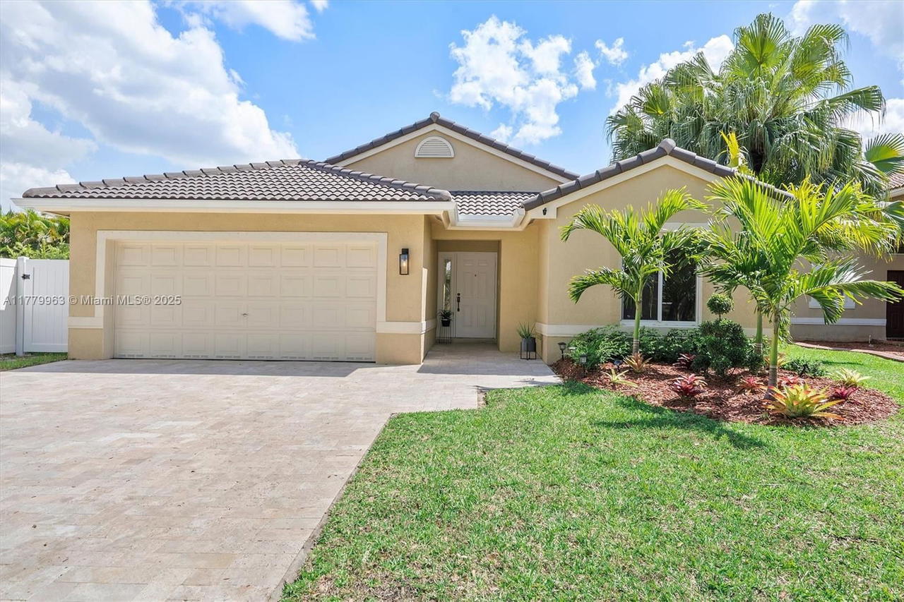 Real estate property located at 18628 24th Pl, Broward, Big Sky Plat, Pembroke Pines, FL