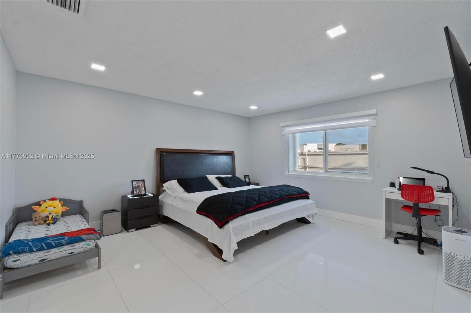 Real estate property located at 14725 90th Ter, Miami-dade, Panache Sec 3, Miami, FL